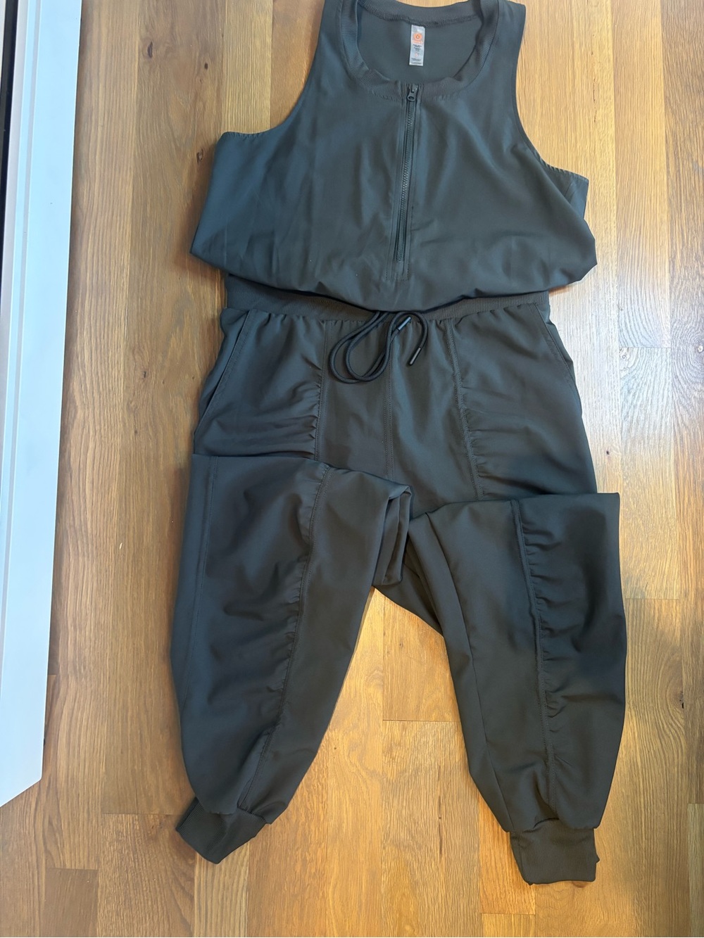 Mono B Women’s Black Sleeveless Zip-Front Jumpsuit